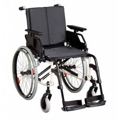 Кресло-коляска Titan Caneo L - купить по специальной цене