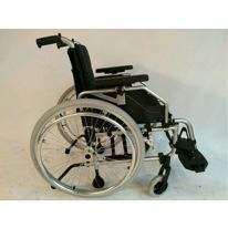 Кресло-коляска с ручным управлением Titan LY-710-AW19-AS (литые колеса)